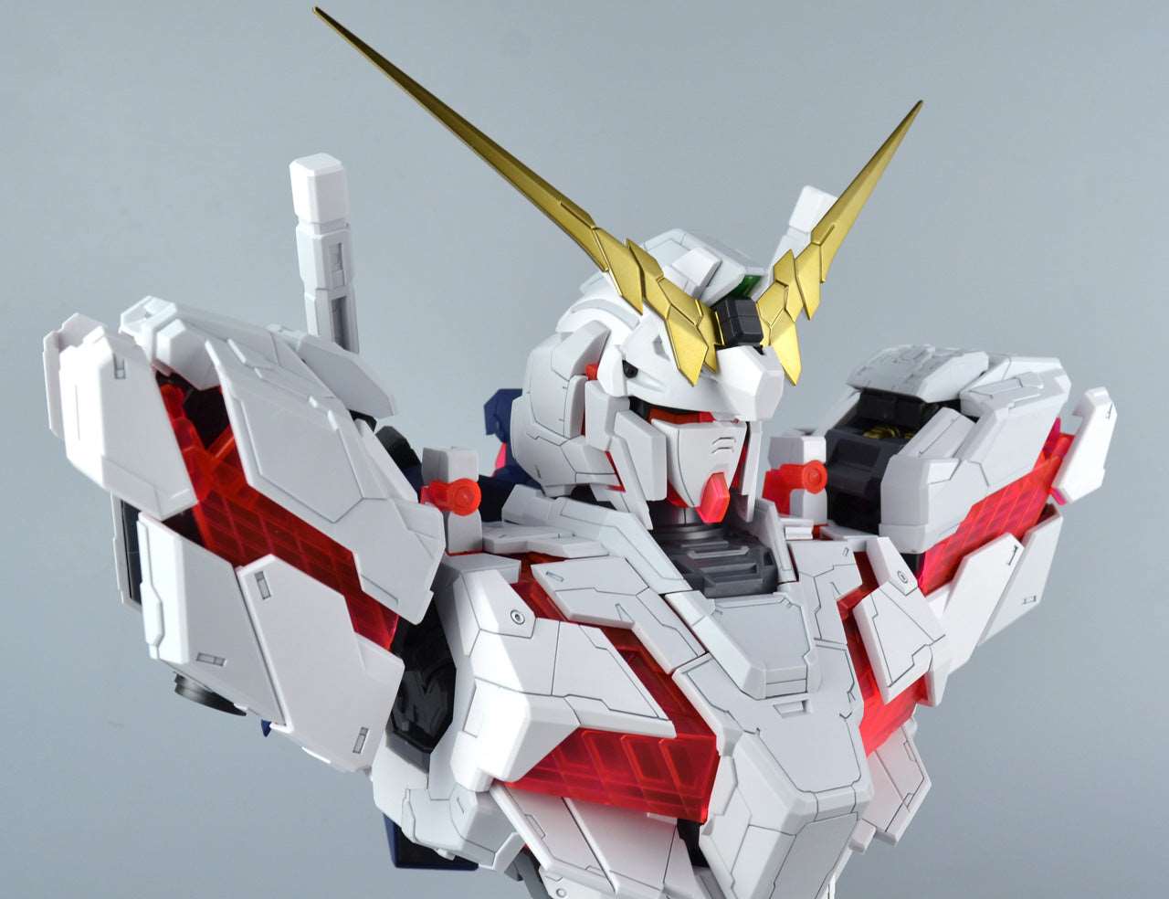 Billion Spark Unicorn Gundam Bust